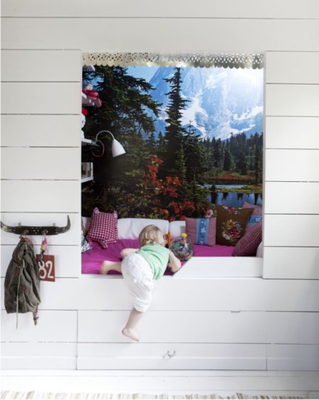 Platz ist in der kleinsten (Alm-)Hütte für das Windel-Engerl. Foto © Martin Cederblad, Kinderkram, Gestalten 2018