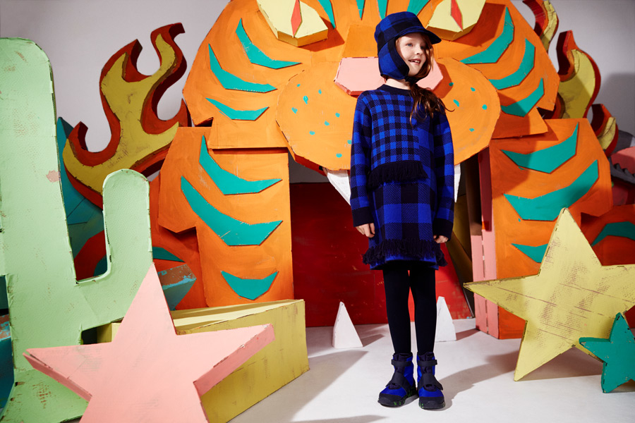 Very british – das Karokleid aus der Stella McCartney Kids Kollektion für den Herbst/Winter 2016