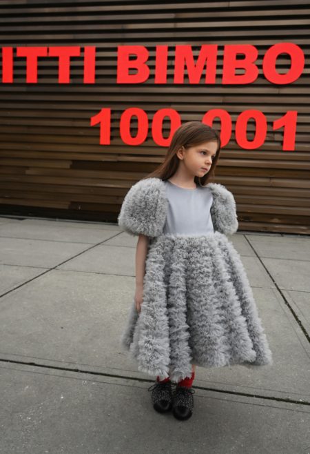 What a coincidence: Sofia im "Sophia Dress" der Newcomer-Brand ETLIBERI aus Tokyo © Valentyna Pugachova