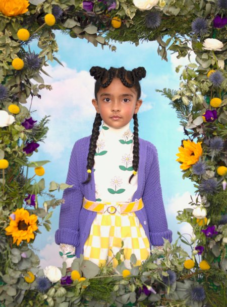 Lila Pause: Janahs Cardigan TINY COTTONS, Turtleneck THE CAMPAMENTO, Shorts THE ANIMALS OBSERVATORY, Gürtel BELLEROSE