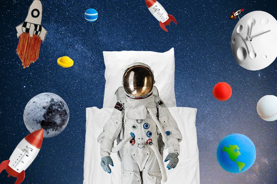 Völlig schwerelos: Schon mal trainieren für das Leben im All mit Bedding Set "Astronaut" ... Collage © MILAN Magazine