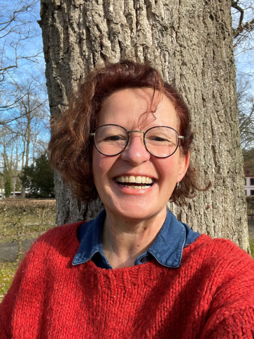 Hat gut lachen: die Erfolgsautorin Margit Auer © Privat