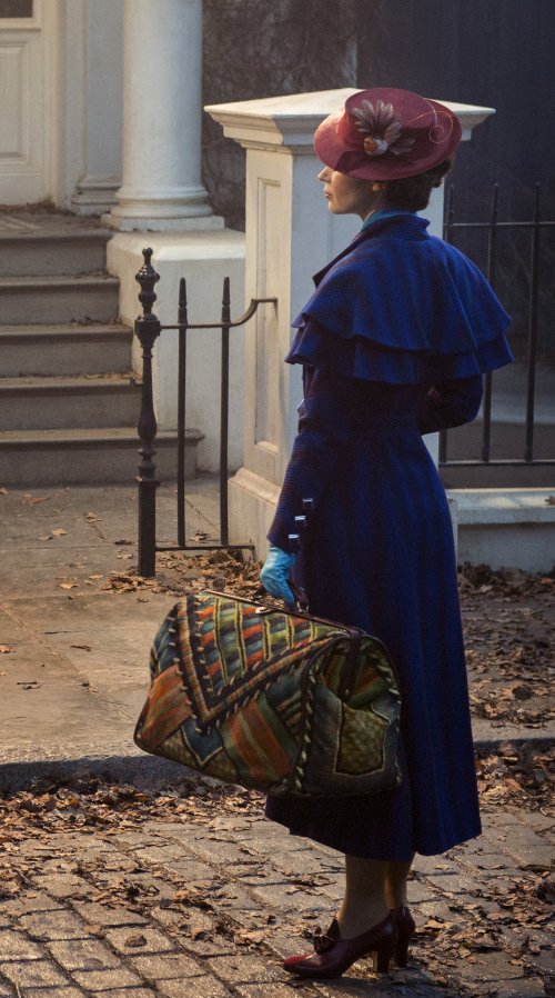 Bringt Heiterkeit in ihrer Zaubertasche mit: Emily Blunt im neuen Mary Poppins Film © Jay Maidment, 2017 Disney Enterprises, Inc.