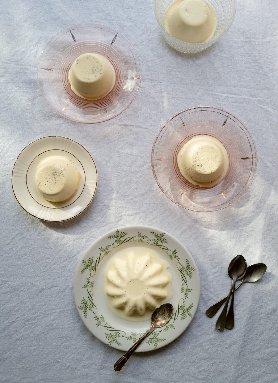Dessert für Puristen: Mit Letitias Grundrezept wird die Pannacotta nicht zur Panne © Charlotte Bland