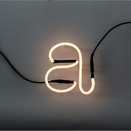 Neon Buchstabe von Seletti