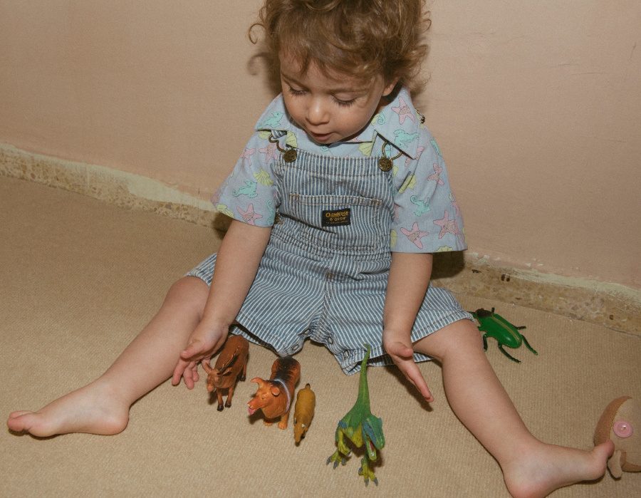 Kein Second Hand für Kinder ohne die legendäre OshKosh. Das Miami-Hemd pimpt den Klassiker