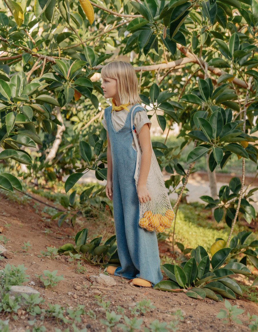 Das Sommerferien-It-Piece schlechthin: der wandelbare Baumwoll-Jumpsuit ist der Inbegriff des Laissez-faire