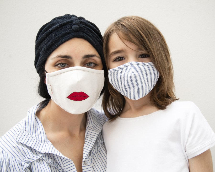 BILLIE BLOOMS hat Masken für alle, die auch in Corona-Zeiten nicht auf Lippenstift verzichten wollen
