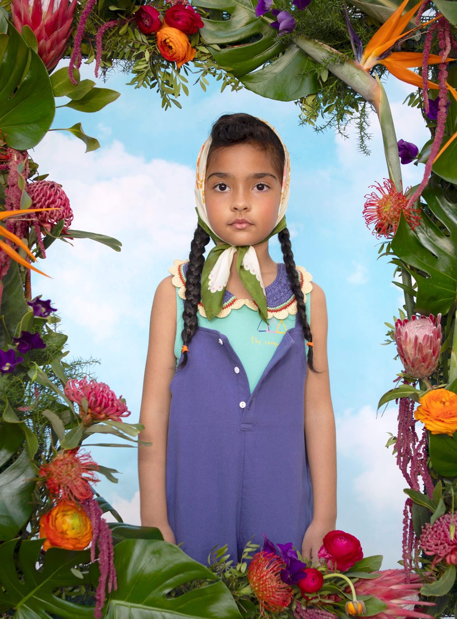 Leuchtet wie ein Gaugin: Janahs Schal LALÉ FOR INKA, Kragen MISHA & PUFF, Top THE CAMPAMENTO, Jumpsuit TINY COTTONS