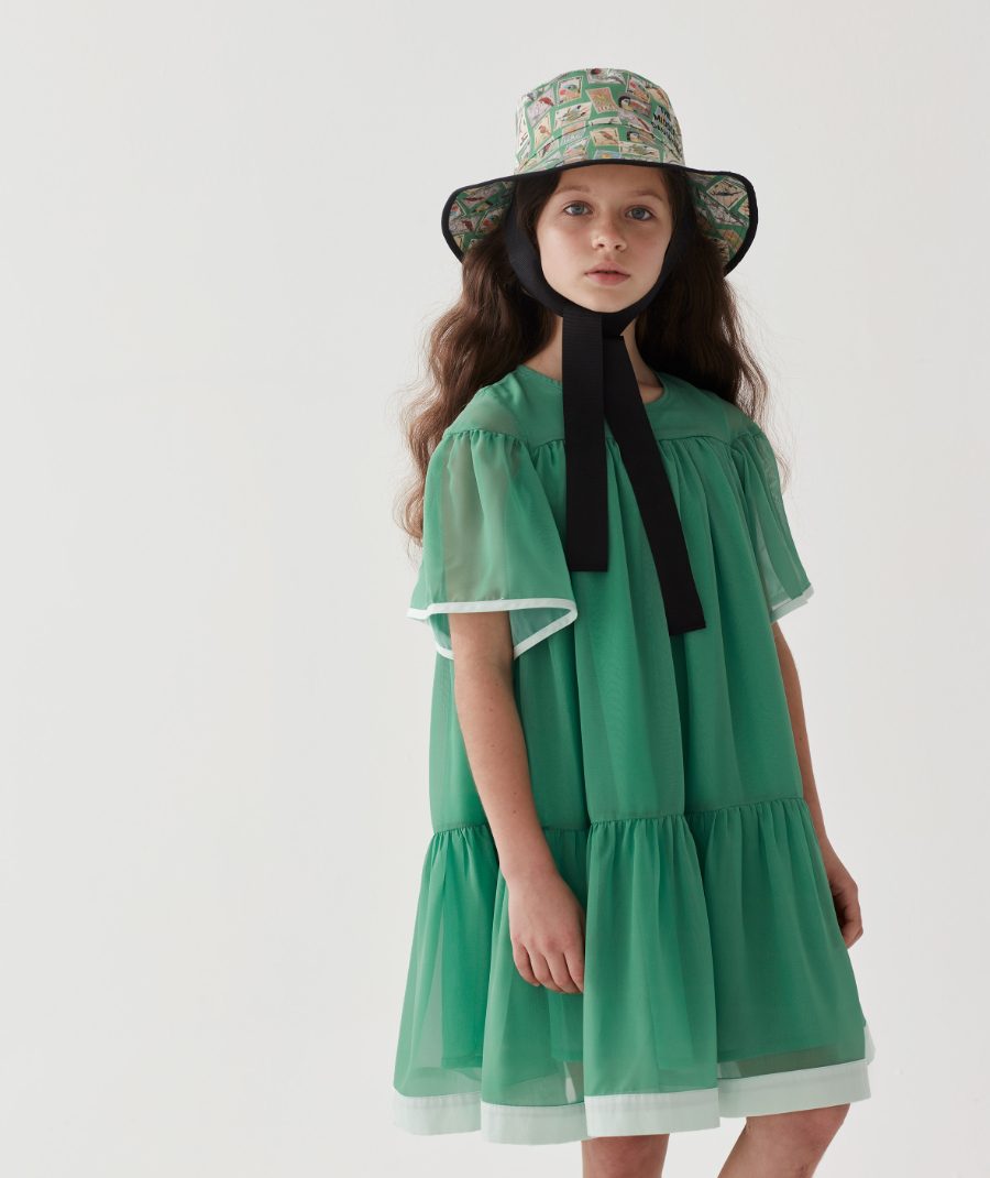 Passt perfekt zu Gurken-Sandwiches: Das "Tea Dress" für die Gartenparty serviert THE MIDDLE DAUGHTER 