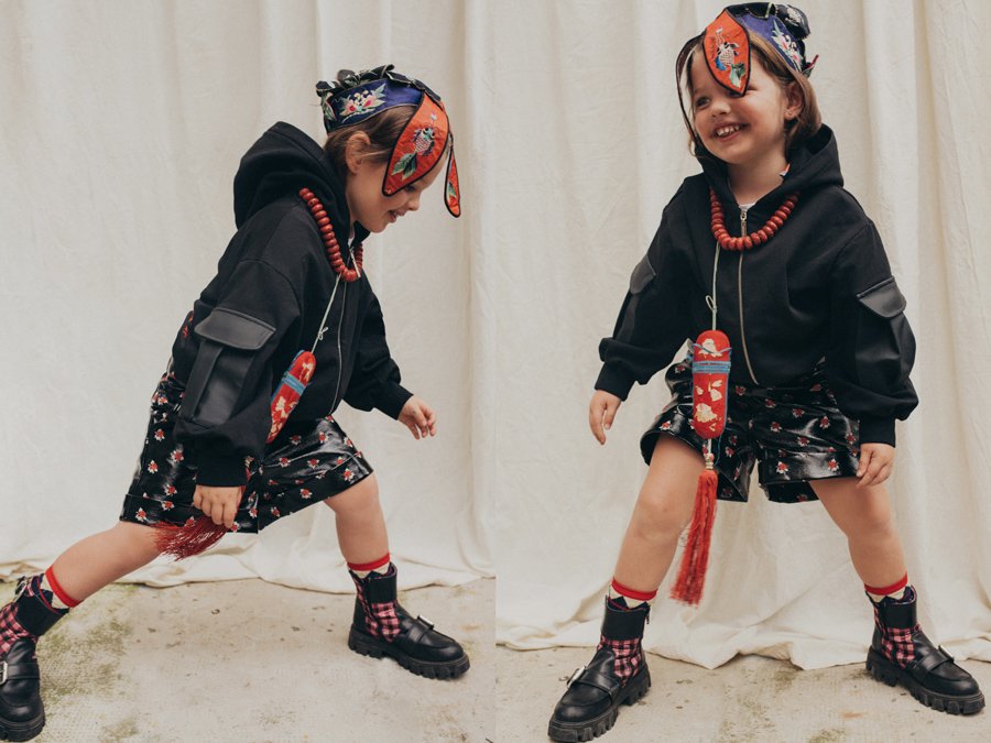 Die Short zum Sonntag: Isabels Bermuda PHILOSOPHY di Lorenzo Serafini, Hoodie SIMONETTA, Socken ALTO MILANO, Boots VALMAX