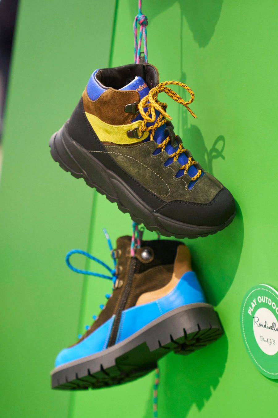 Ob Schlicker Seespitze oder Schulbank: RONDINELLA hat die stylischsten Wanderschuhe für jede Challenge © AKAstudio-collective