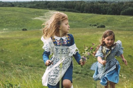 Das Kindermodelabel aus Riga verführt durch zartes und nostalgisches Design